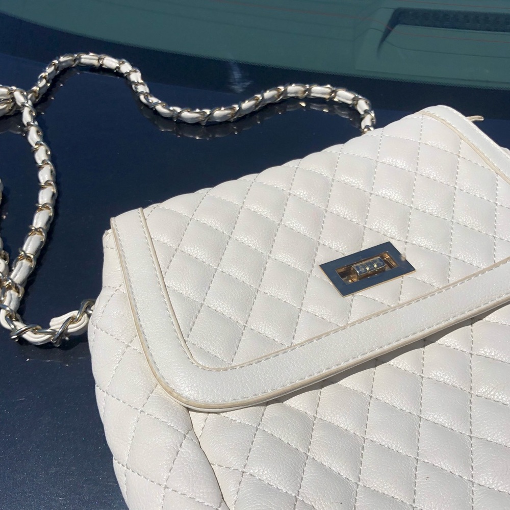 Crossbody purse